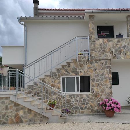 Apartman Lucia Bilice Zewnętrze zdjęcie